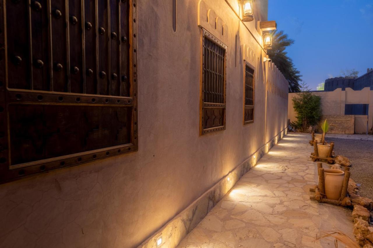 Bait Alharah Hotel Низва Екстериор снимка