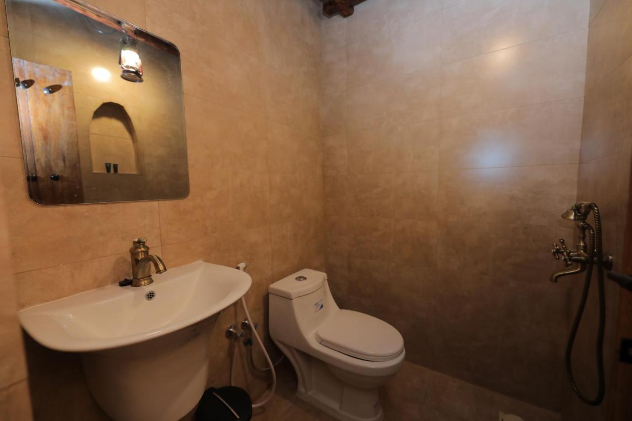 Bait Alharah Hotel Низва Екстериор снимка